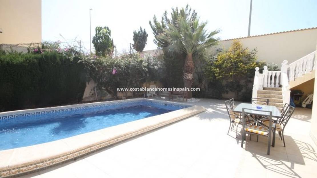 Endursölu - Detached Villa - Orihuela Costa - La Zenia