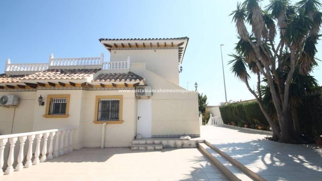 Endursölu - Detached Villa - Orihuela Costa - La Zenia