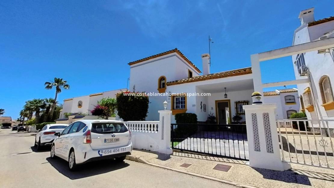 Endursölu - Detached Villa - Orihuela Costa - Los Dolses