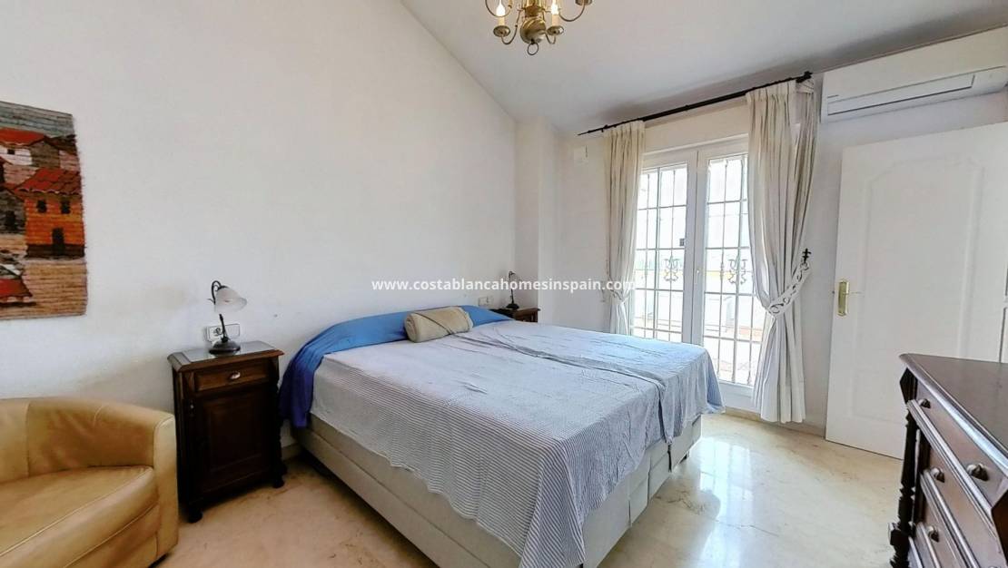 Endursölu - Detached Villa - Orihuela Costa - Los Dolses