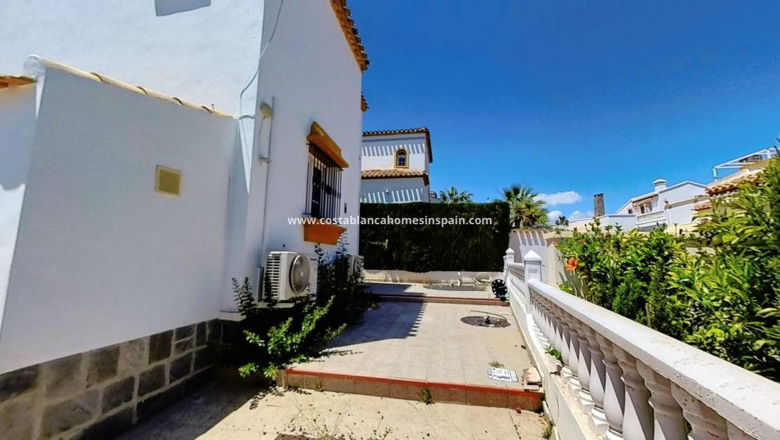 Endursölu - Detached Villa - Orihuela Costa - Los Dolses