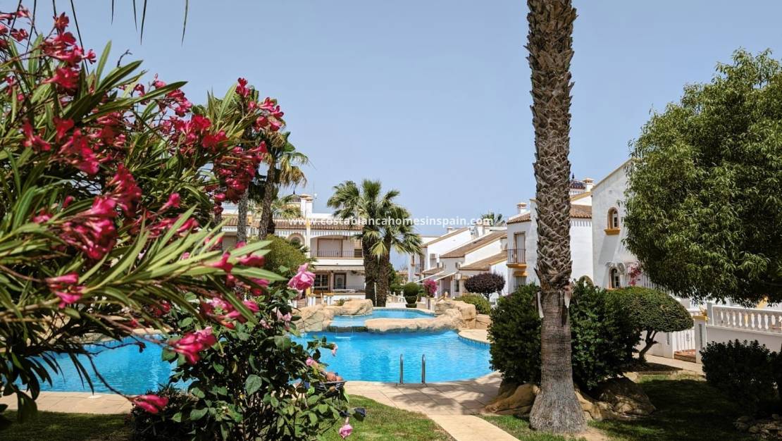 Endursölu - Detached Villa - Orihuela Costa - Los Dolses