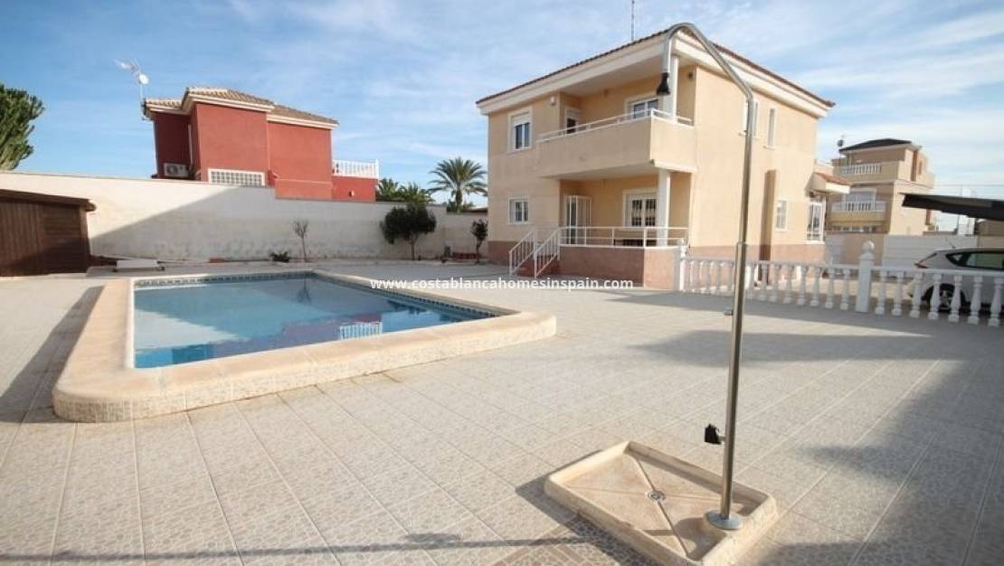 Endursölu - Detached Villa - Torrevieja - Aguas Nuevas