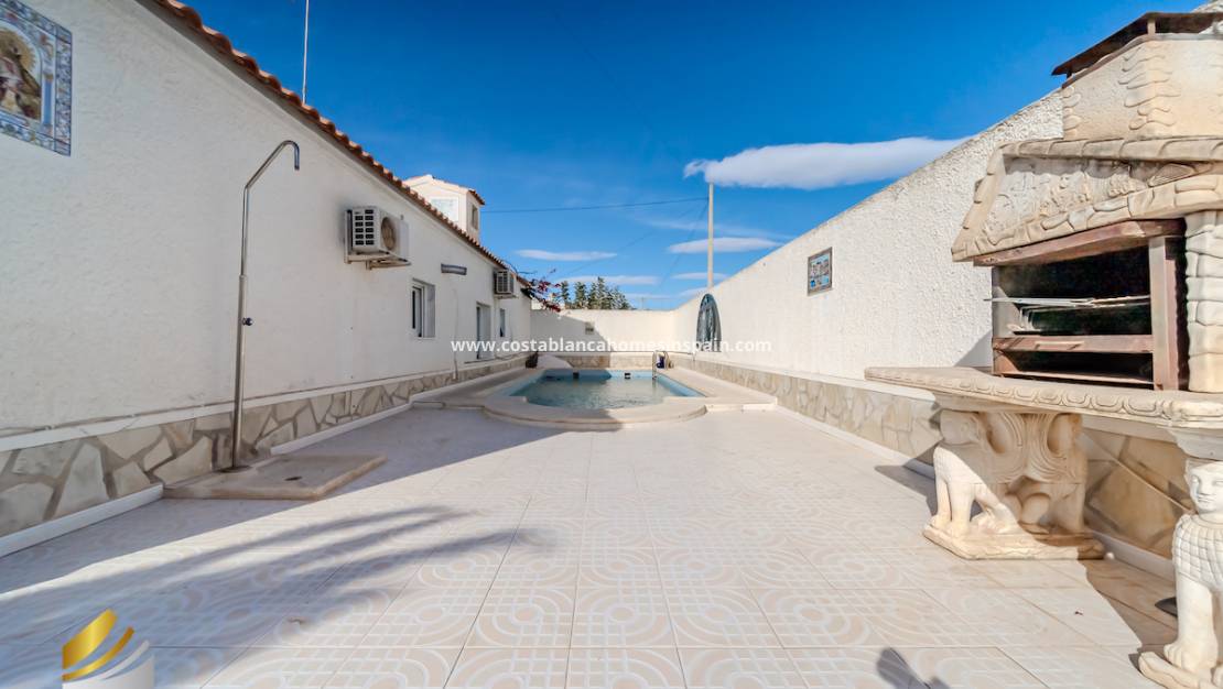 Endursölu - Detached Villa - Villamartin