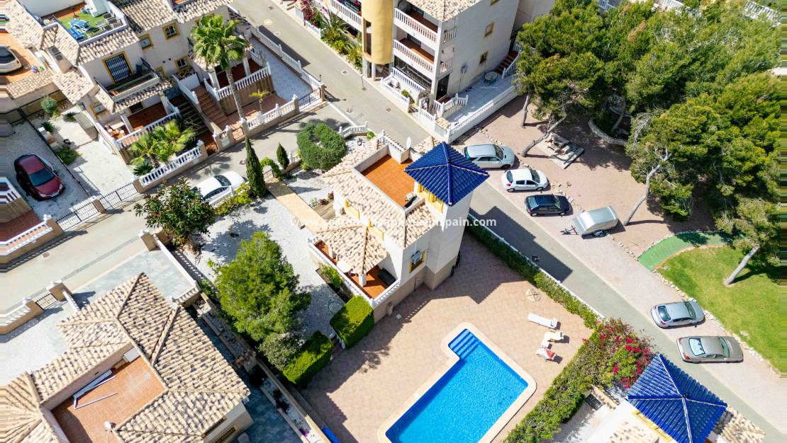 Endursölu - Detached Villa - Villamartin