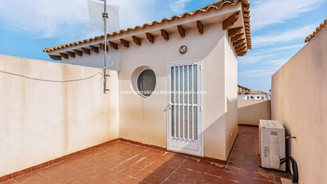 Endursölu - House - Orihuela Costa - Punta Prima