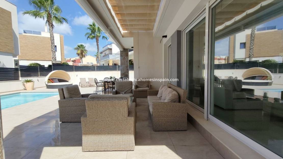 Endursölu -  - La Mata