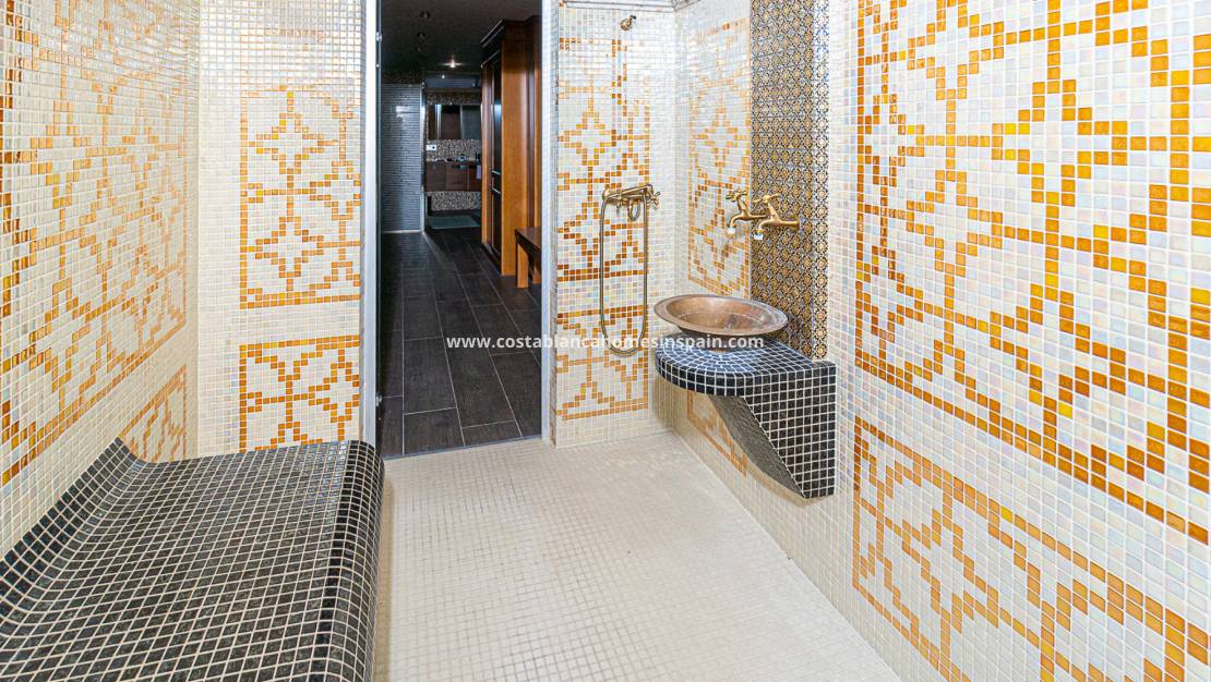 Endursölu -  - La Mata