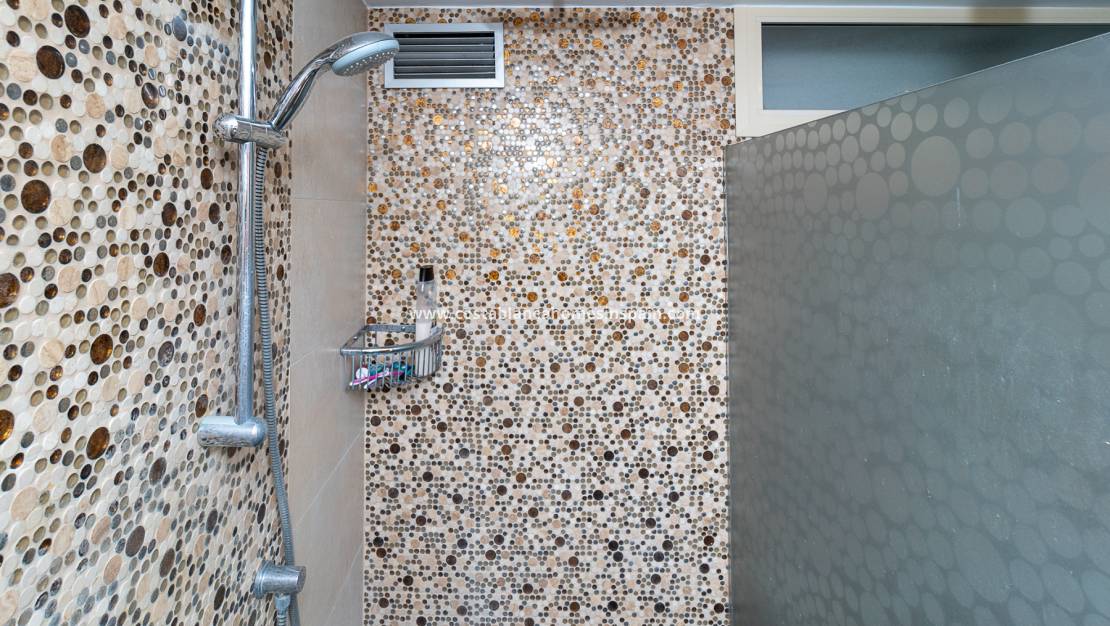 Endursölu -  - La Mata