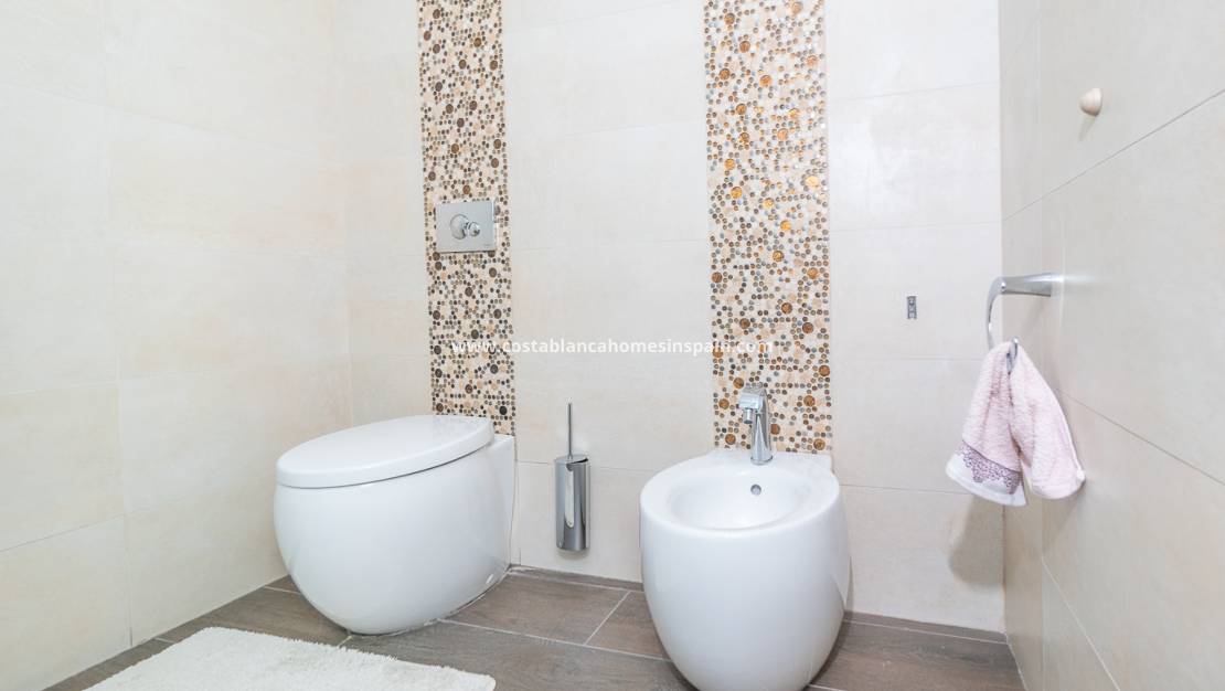 Endursölu -  - La Mata