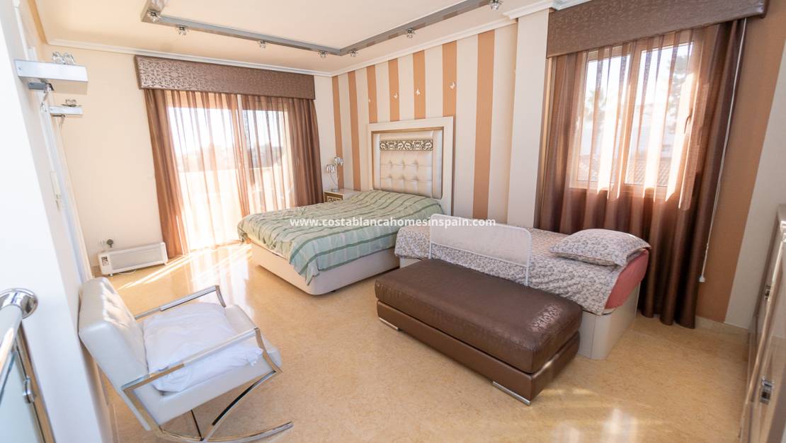 Endursölu -  - La Mata