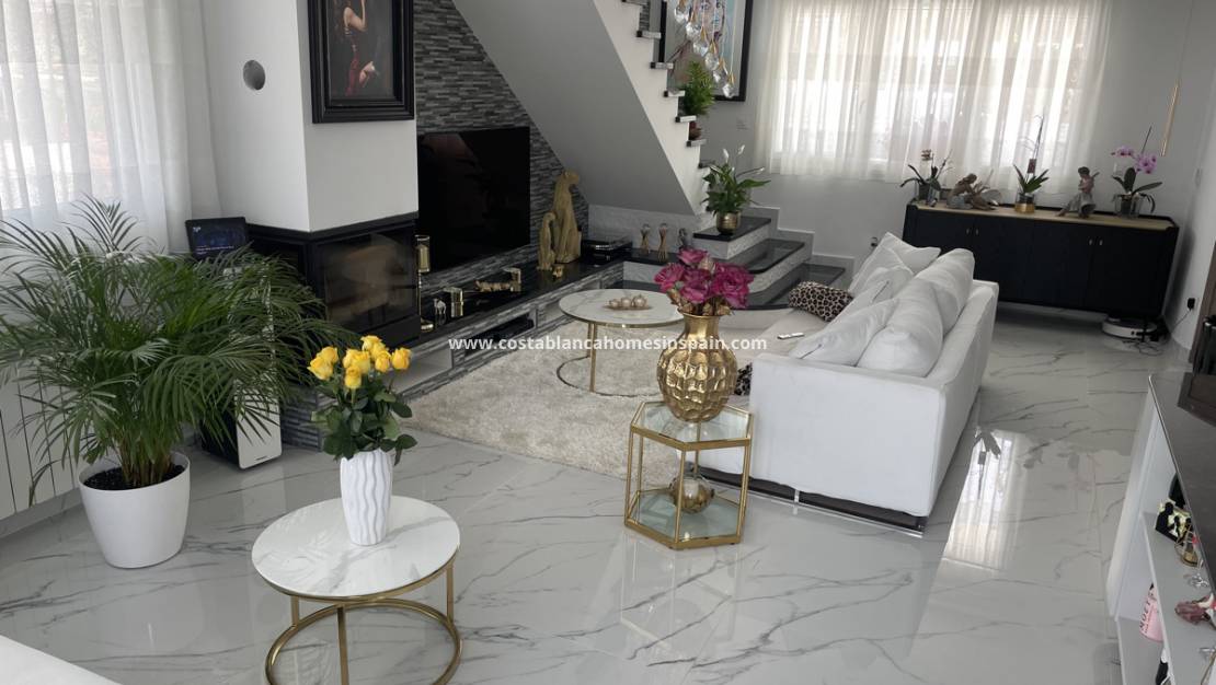 Endursölu -  - LOS BALCONES