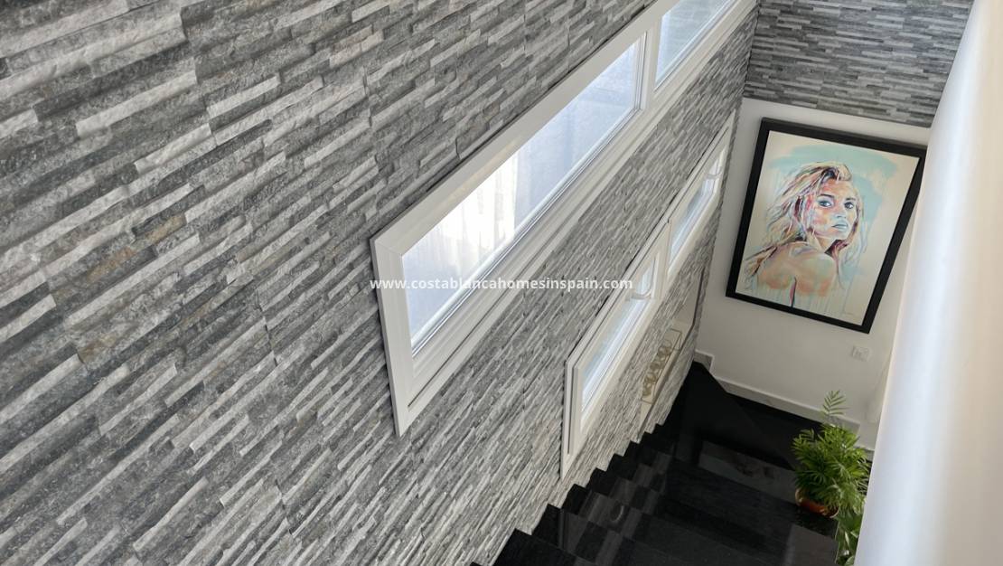 Endursölu -  - LOS BALCONES