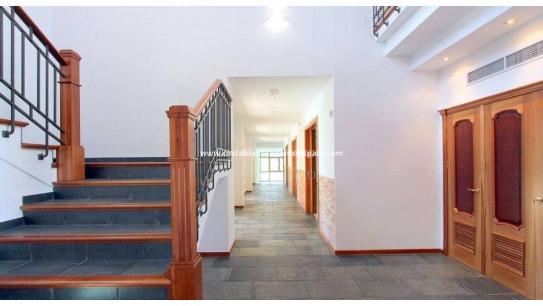 Endursölu -  - Penàguila