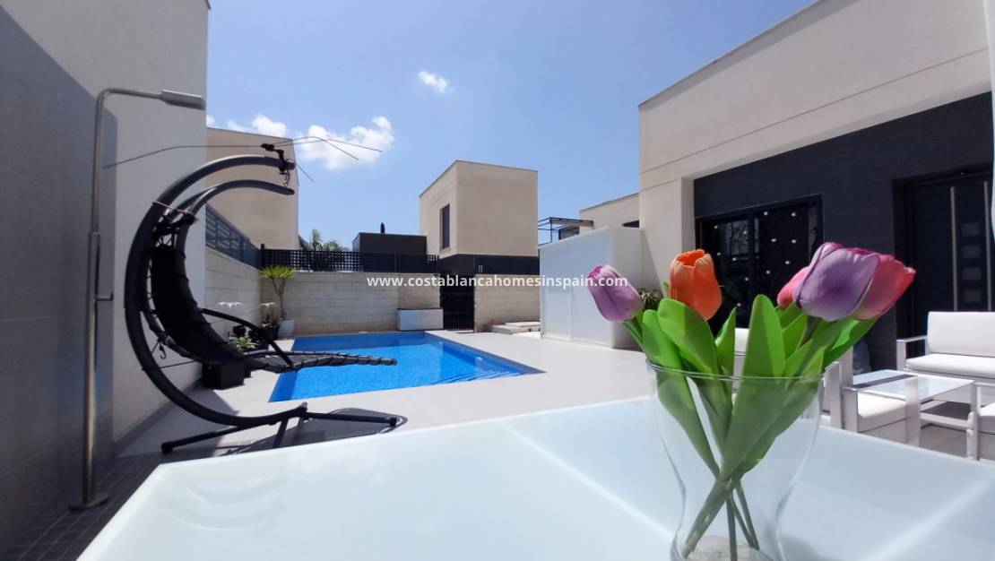 Endursölu - Semi-Detached Villa - Ciudad Quesada - Doña pepa