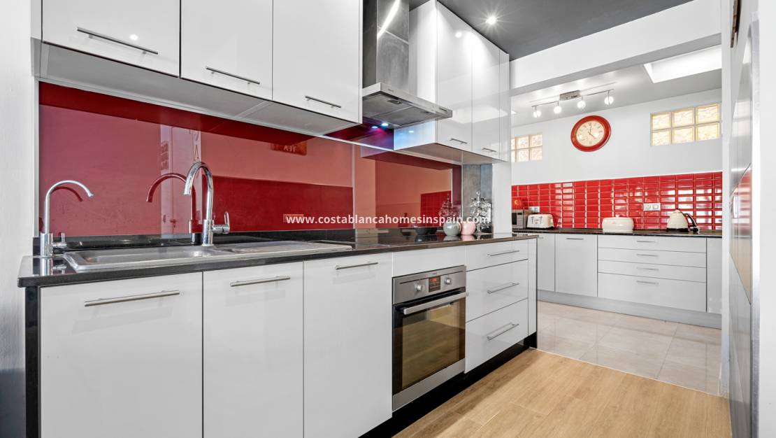 Endursölu - Semi - Detached Villa - Orihuela Costa - La Zenia