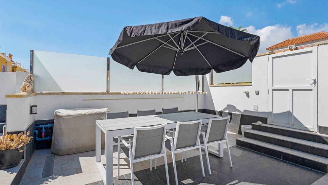 Endursölu - Semi - Detached Villa - Orihuela Costa - La Zenia