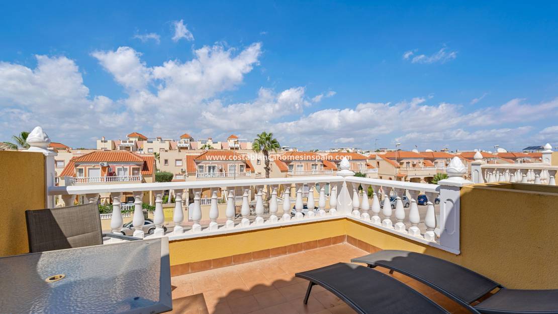 Endursölu - Semi - Detached Villa - Orihuela Costa - La Zenia