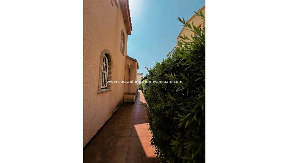 Endursölu - Semi-Detached Villa - Orihuela Costa - Playa Flamenca