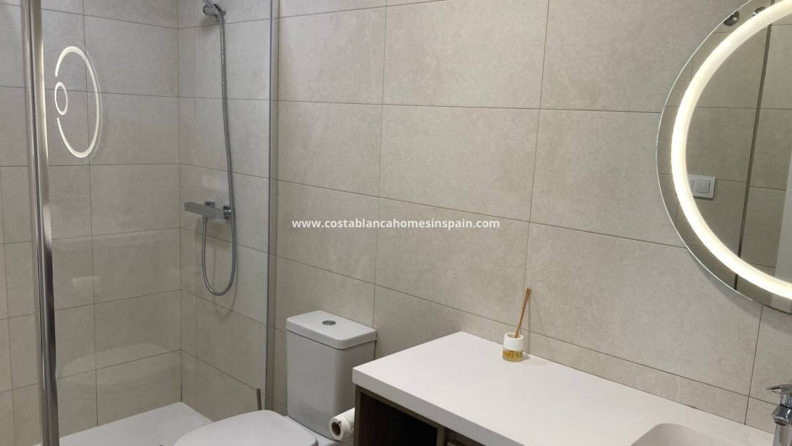 Endursölu - Semi - Detached Villa - Pilar de la Horadada