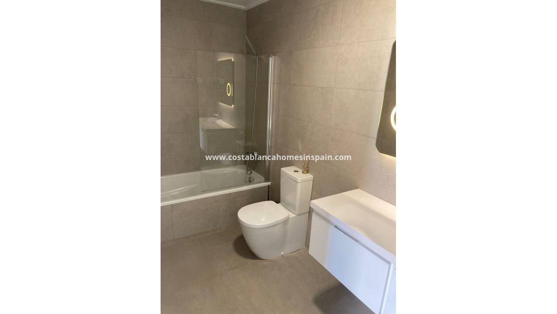 Endursölu - Semi - Detached Villa - Pilar de la Horadada