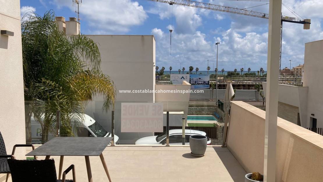 Endursölu - Semi - Detached Villa - Pilar de la Horadada