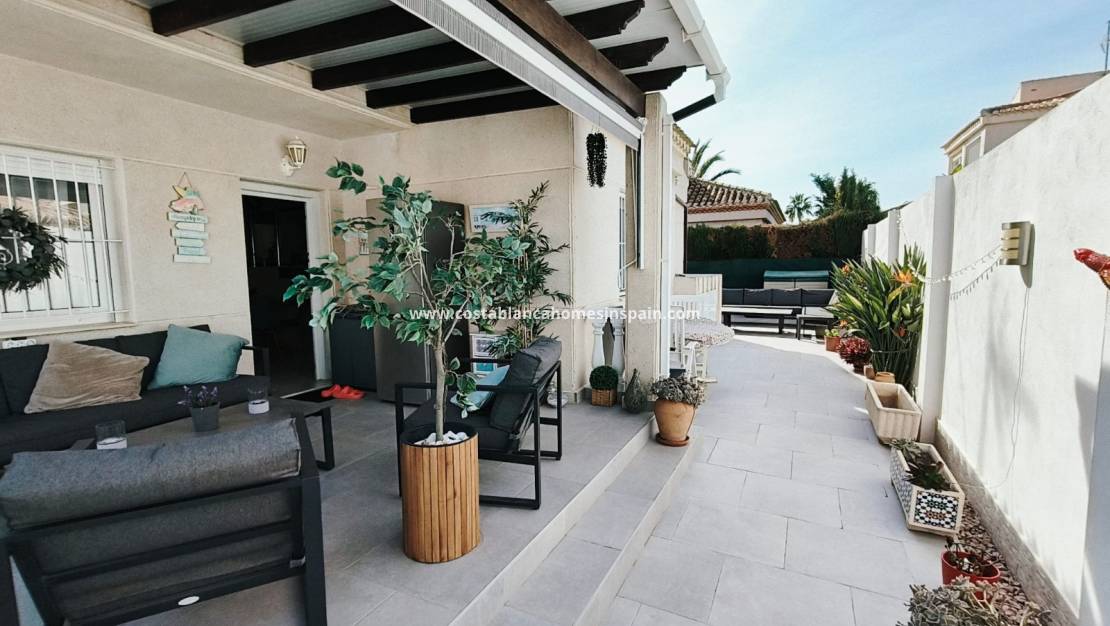 Endursölu - Semi - Detached Villa - Playa Flamenca - Costa Blanca South