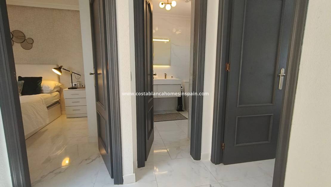 Endursölu - Semi - Detached Villa - Playa Flamenca - Costa Blanca South