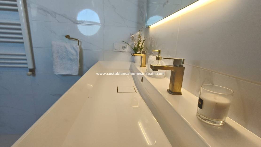 Endursölu - Semi - Detached Villa - Playa Flamenca - Costa Blanca South