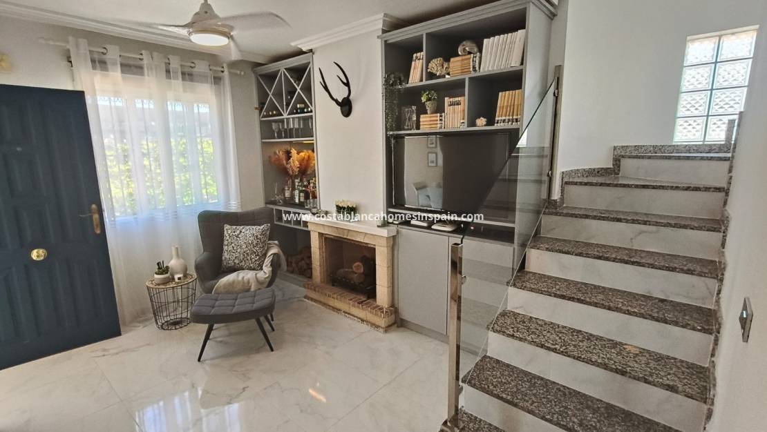 Endursölu - Semi - Detached Villa - Playa Flamenca - Costa Blanca South