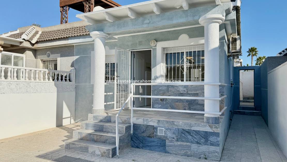 Endursölu - Semi - Detached Villa - Torrevieja - El chaparral