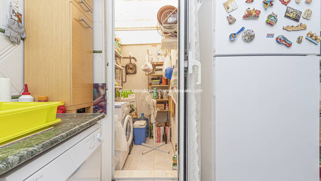 Endursölu - Semi - Detached Villa - Torrevieja - La Siesta