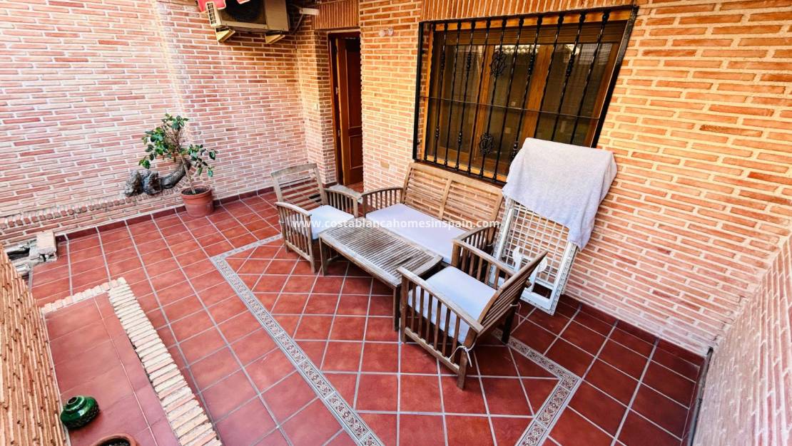 Endursölu - Semi - Detached Villa - Torrevieja - Playa de los Locos