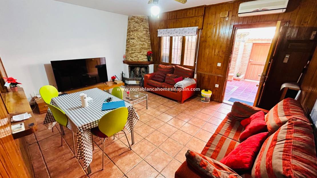 Endursölu - Semi - Detached Villa - Torrevieja - Playa de los Locos