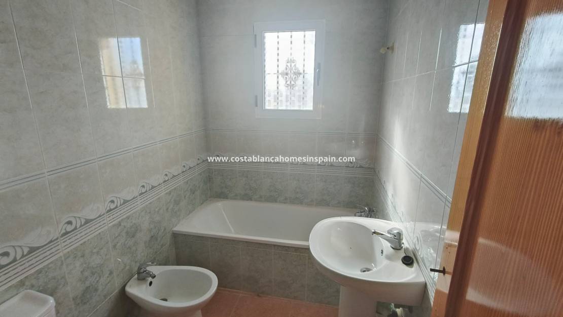 Endursölu - Semi - Detached Villa - Vistabella Golf