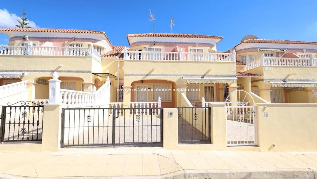 Endursölu - Terraced house - Orihuela Costa - Las Filipinas