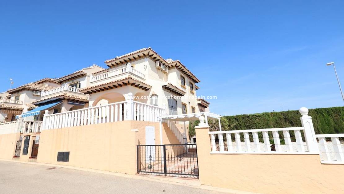 Endursölu - Terraced house - Orihuela Costa - Montezenia