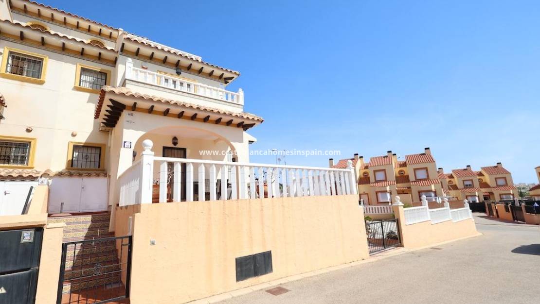 Endursölu - Terraced house - Orihuela Costa - Montezenia