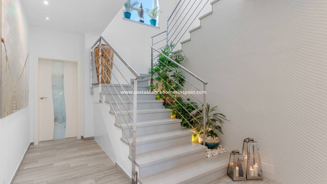 Endursölu -  - Torremendo