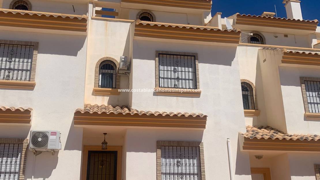 Endursölu - Town house - Orihuela Costa - Los Dolses