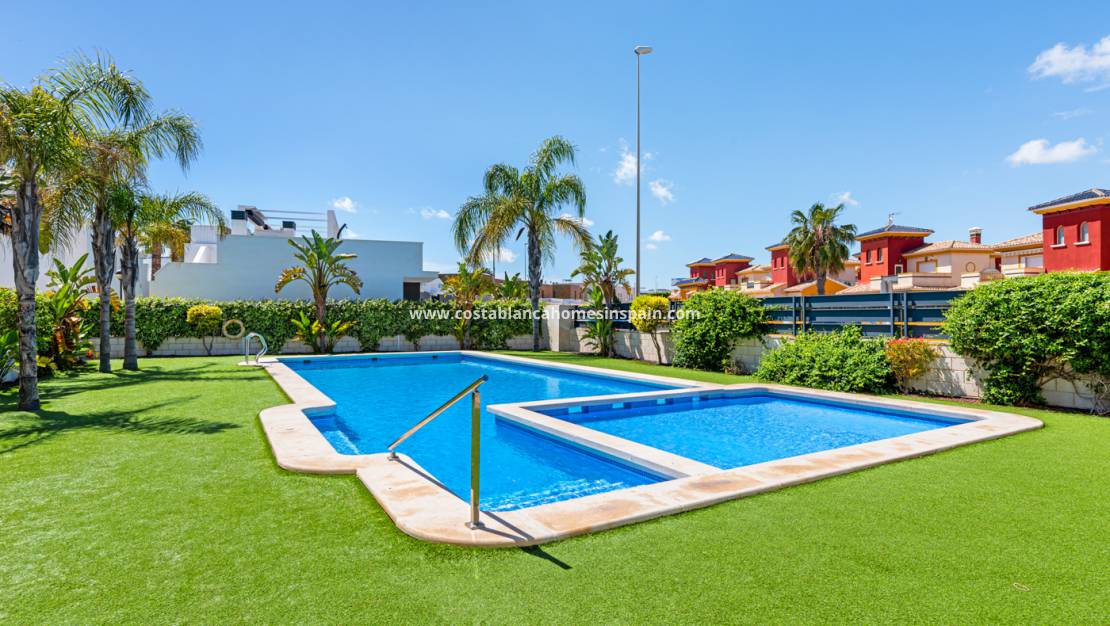 Endursölu - Townhouse - Cabo Roig