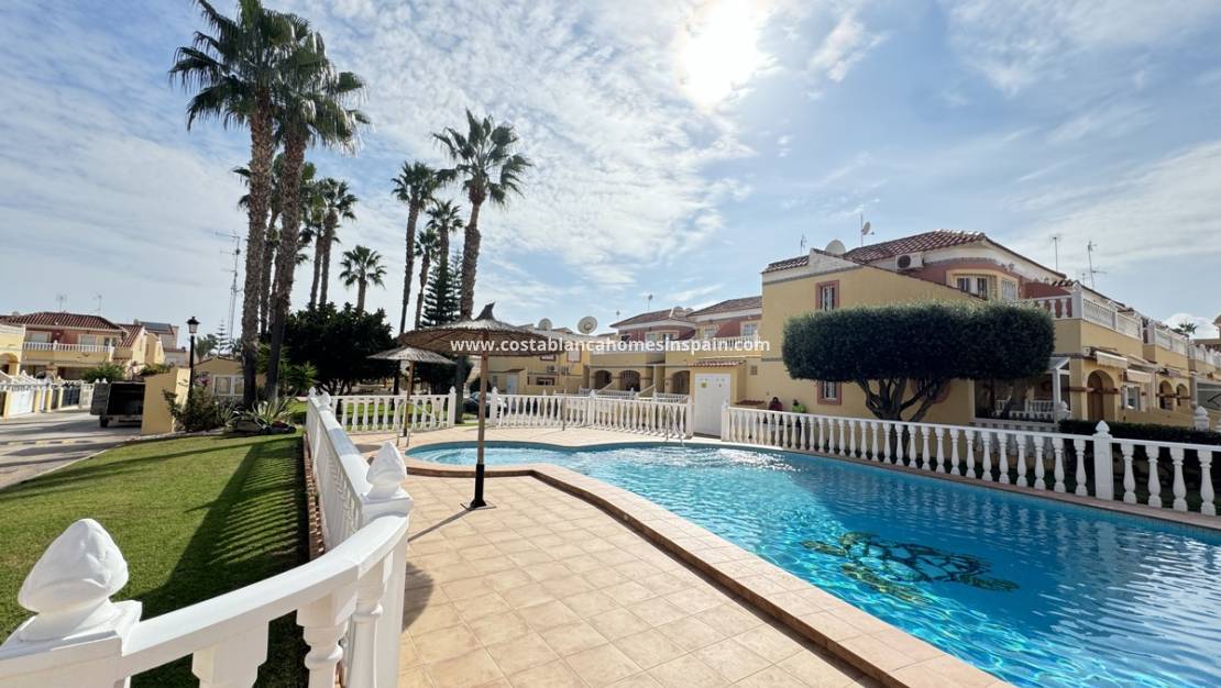 Endursölu - Townhouse - Orihuela Costa - La Zenia