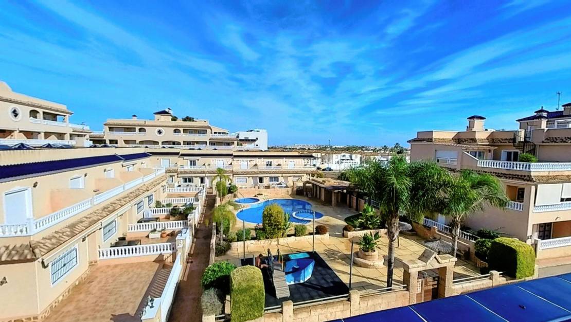 Endursölu - Townhouse - Orihuela Costa - Los Dolses