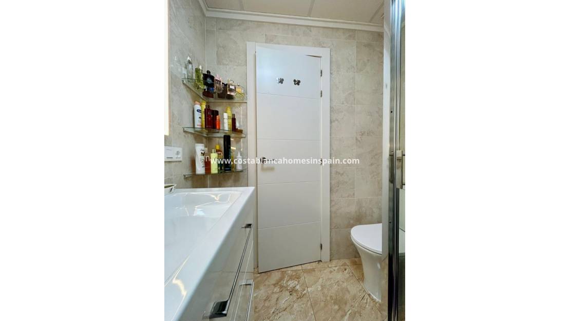 Endursölu - Townhouse - Torrevieja - Urbanización San Luis