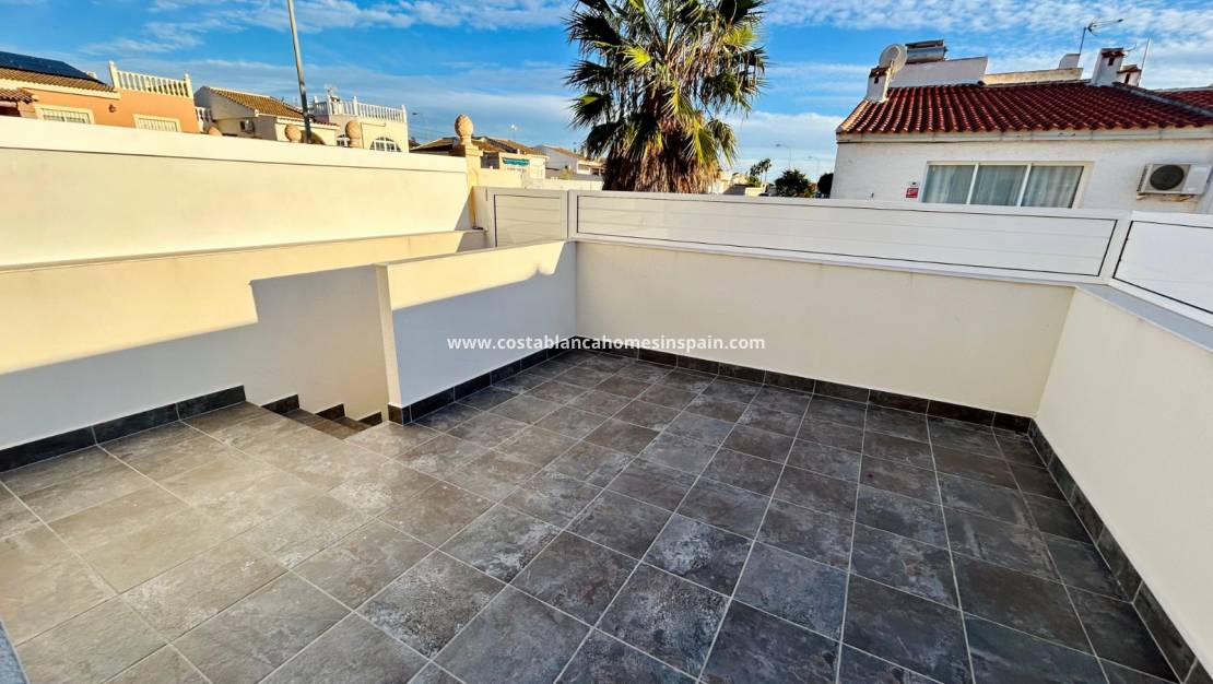 Endursölu - Townhouse - Torrevieja - Urbanización San Luis