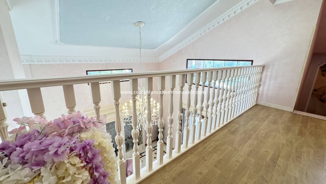 Endursölu - villa - Cabo Roig