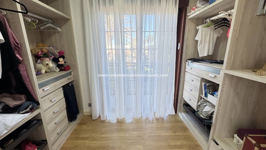 Endursölu - villa - Cabo Roig