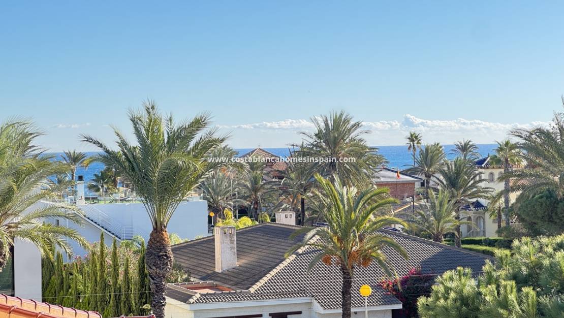 Endursölu - villa - Cabo Roig