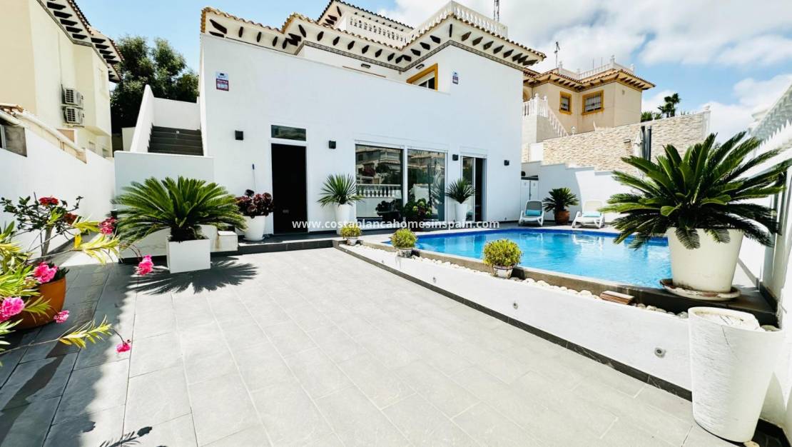 Endursölu - Villa - Orihuela Costa - La Zenia