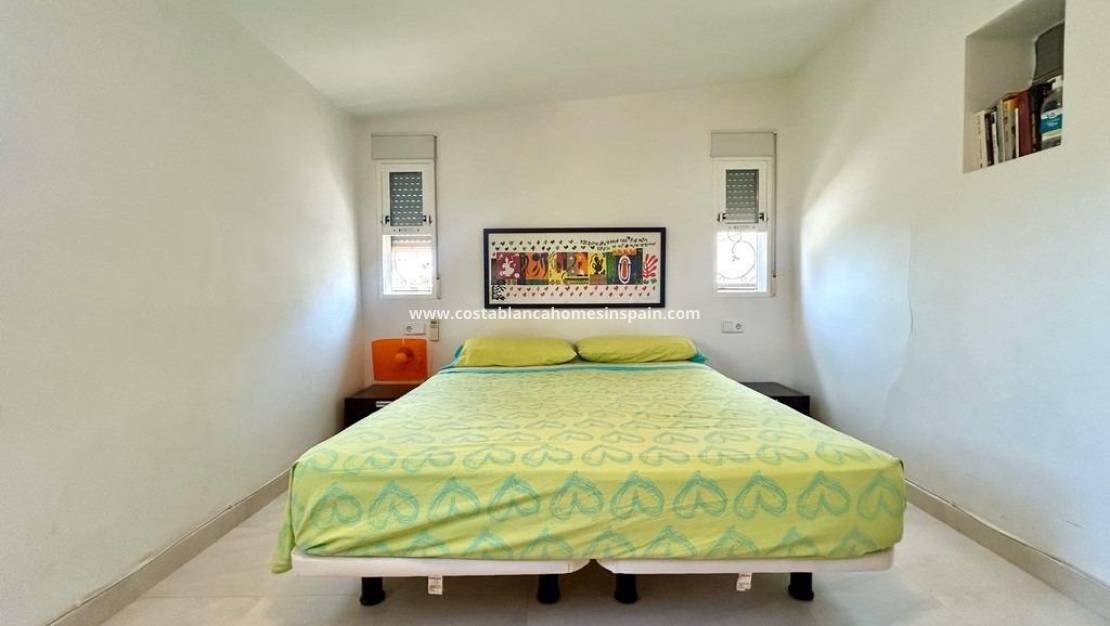 Endursölu - villa - Orihuela Costa - La Zenia